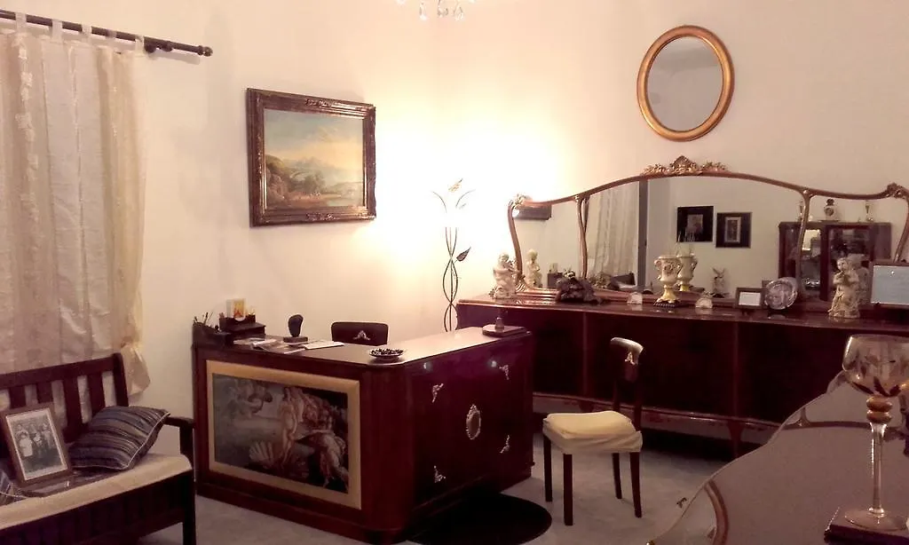 B&B Historia Magistra SantʼAntìoco Couette-café
