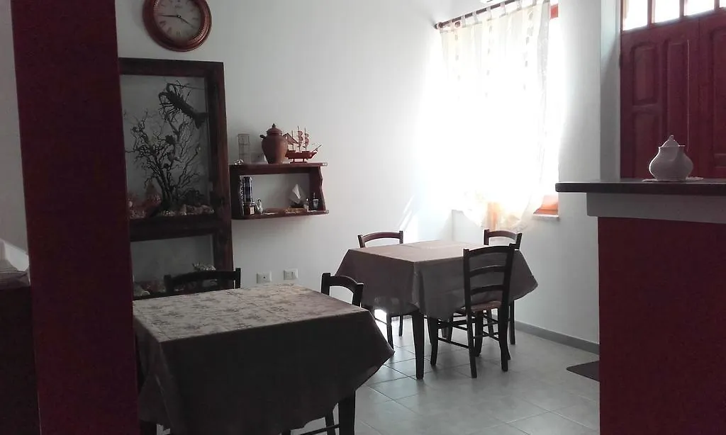 Couette-café B&B Historia Magistra SantʼAntìoco