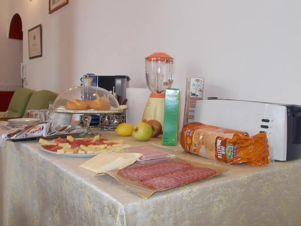 Alojamento de Acomodação e Pequeno-almoço B&B Historia Magistra SantʼAntìoco