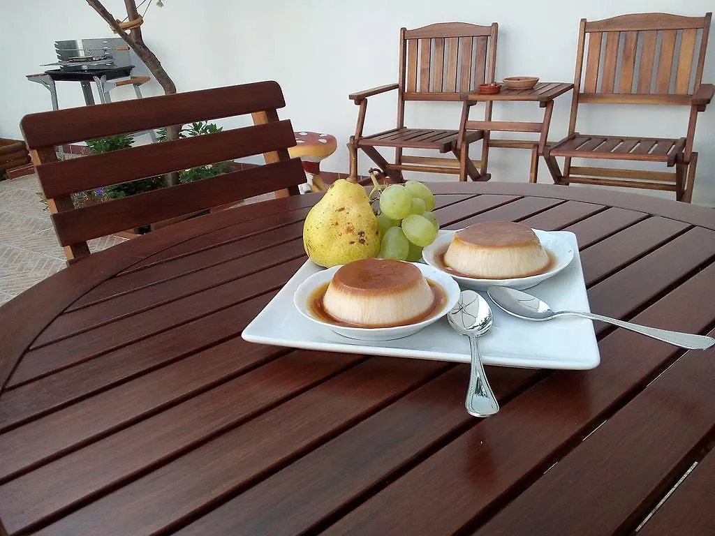 B&B Historia Magistra SantʼAntìoco Alojamento de Acomodação e Pequeno-almoço