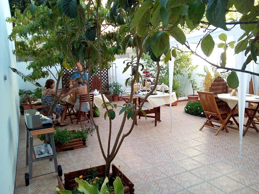 B&B Historia Magistra SantʼAntìoco 0*,